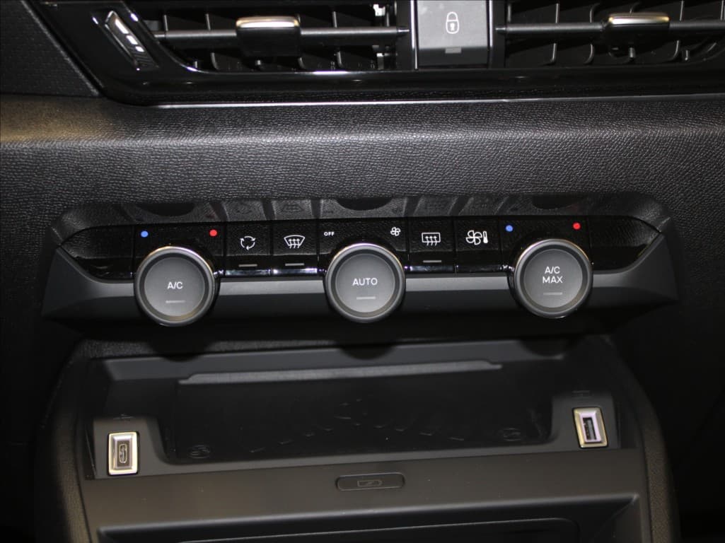 2024 Citroen C4 - 16