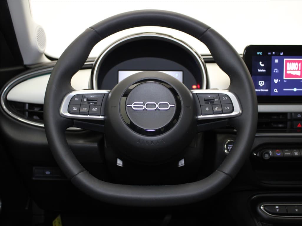 2025 Fiat 600 - 9