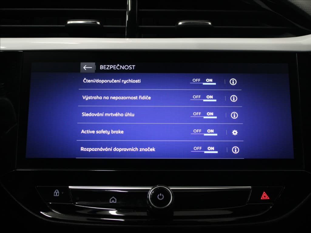 2024 Opel Corsa - 11