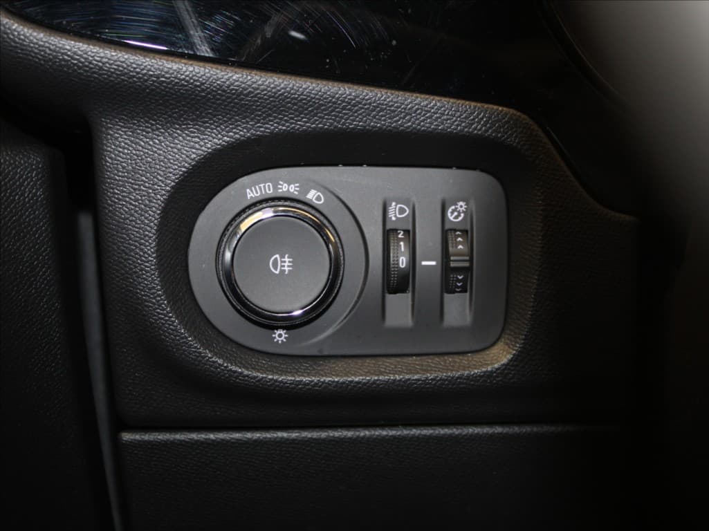 2024 Opel Corsa - 18