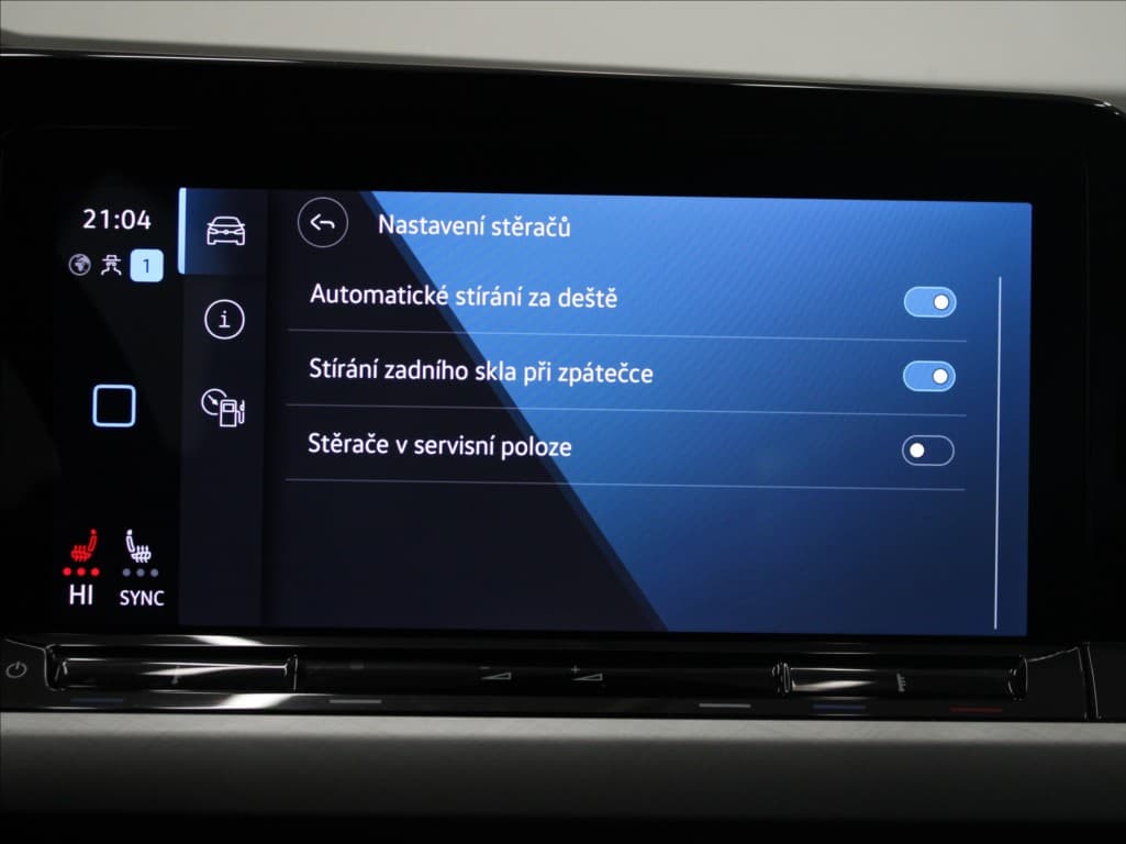 2021 Volkswagen Golf - 11