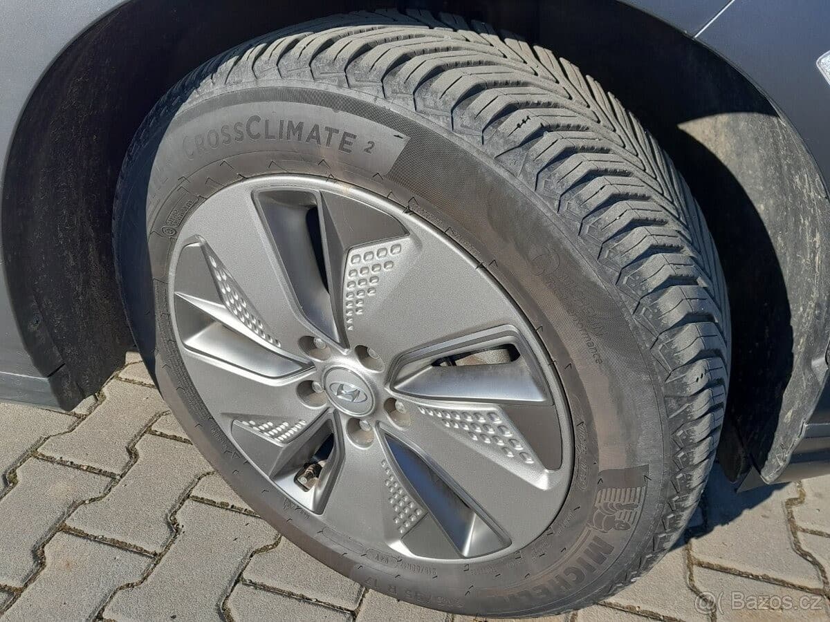 2021 Hyundai Kona - 4