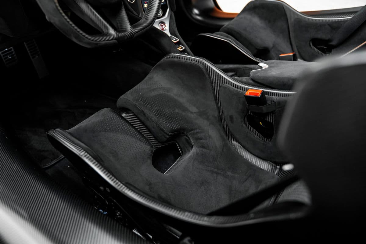 2025 McLaren Ostatní - 12