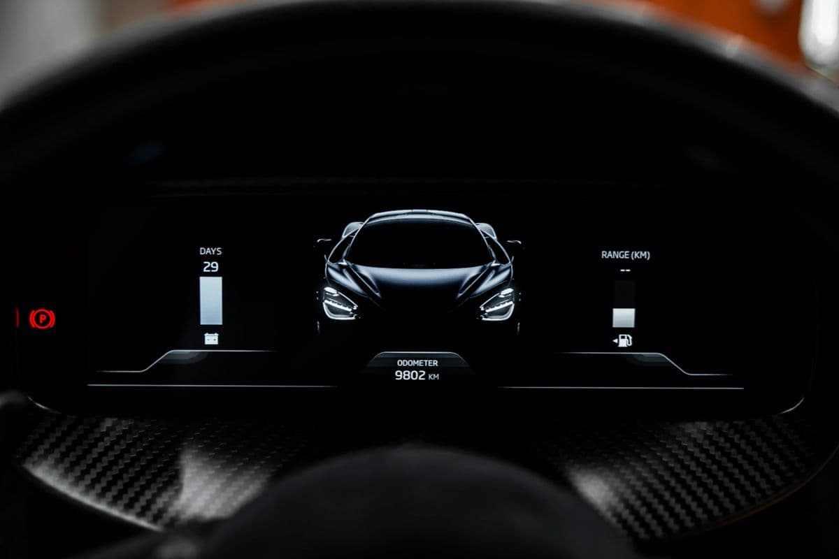 2025 McLaren Ostatní - 14