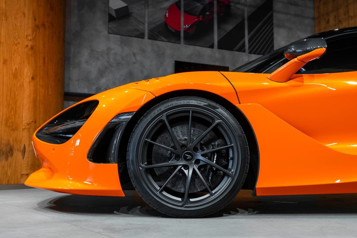 2025 McLaren Ostatní - 5