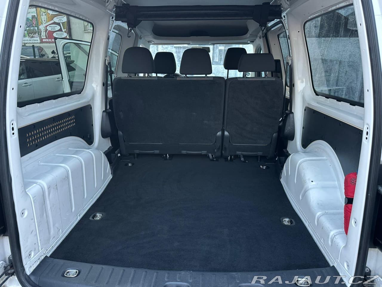 2017 Volkswagen Caddy - 11