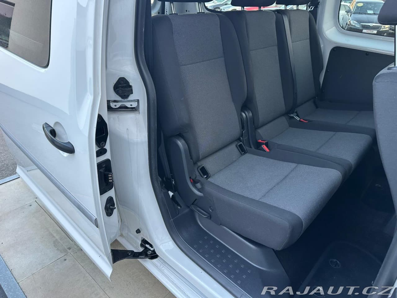 2017 Volkswagen Caddy - 12