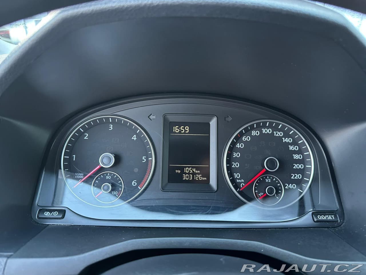 2017 Volkswagen Caddy - 14