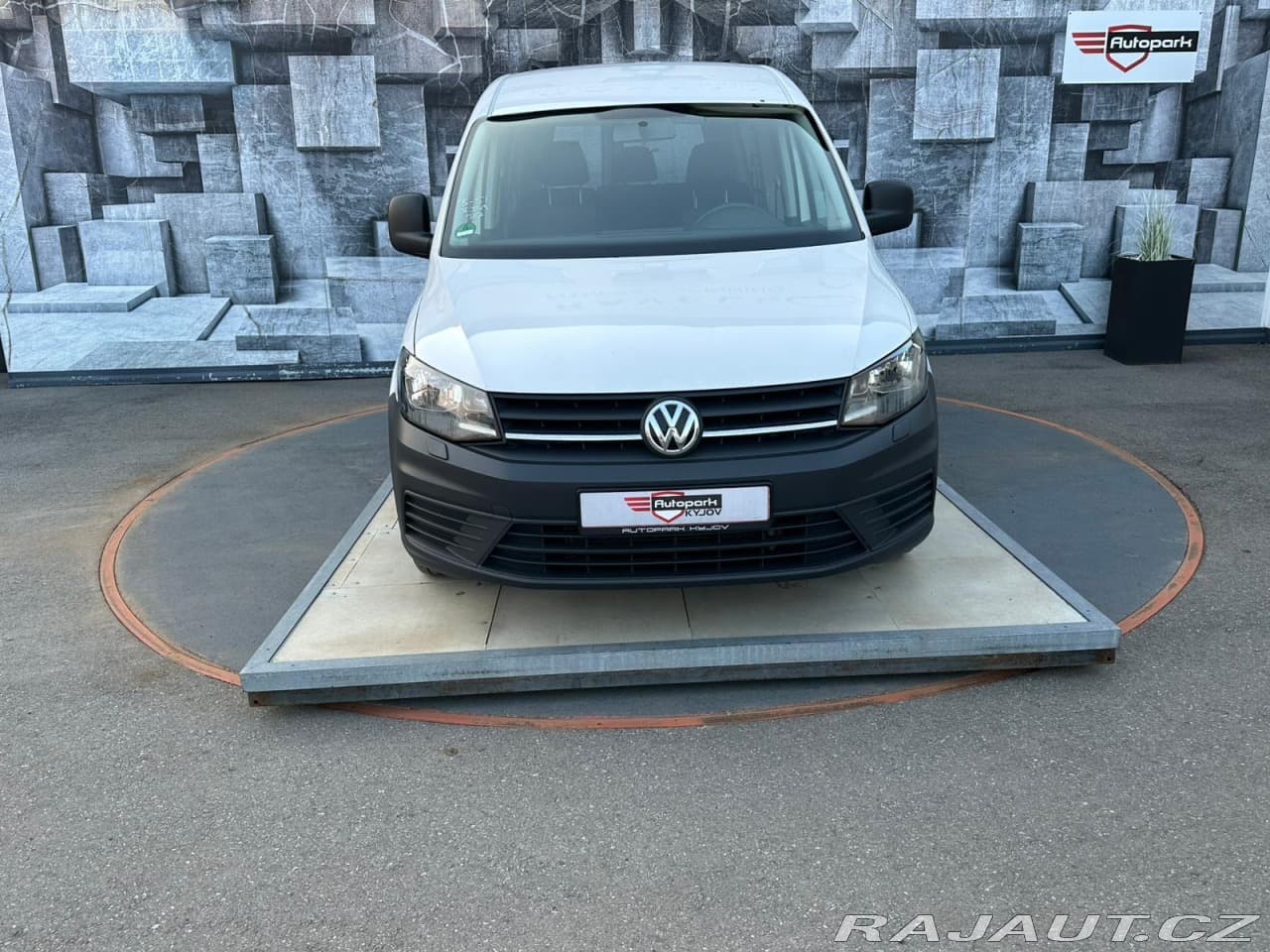 2017 Volkswagen Caddy - 2