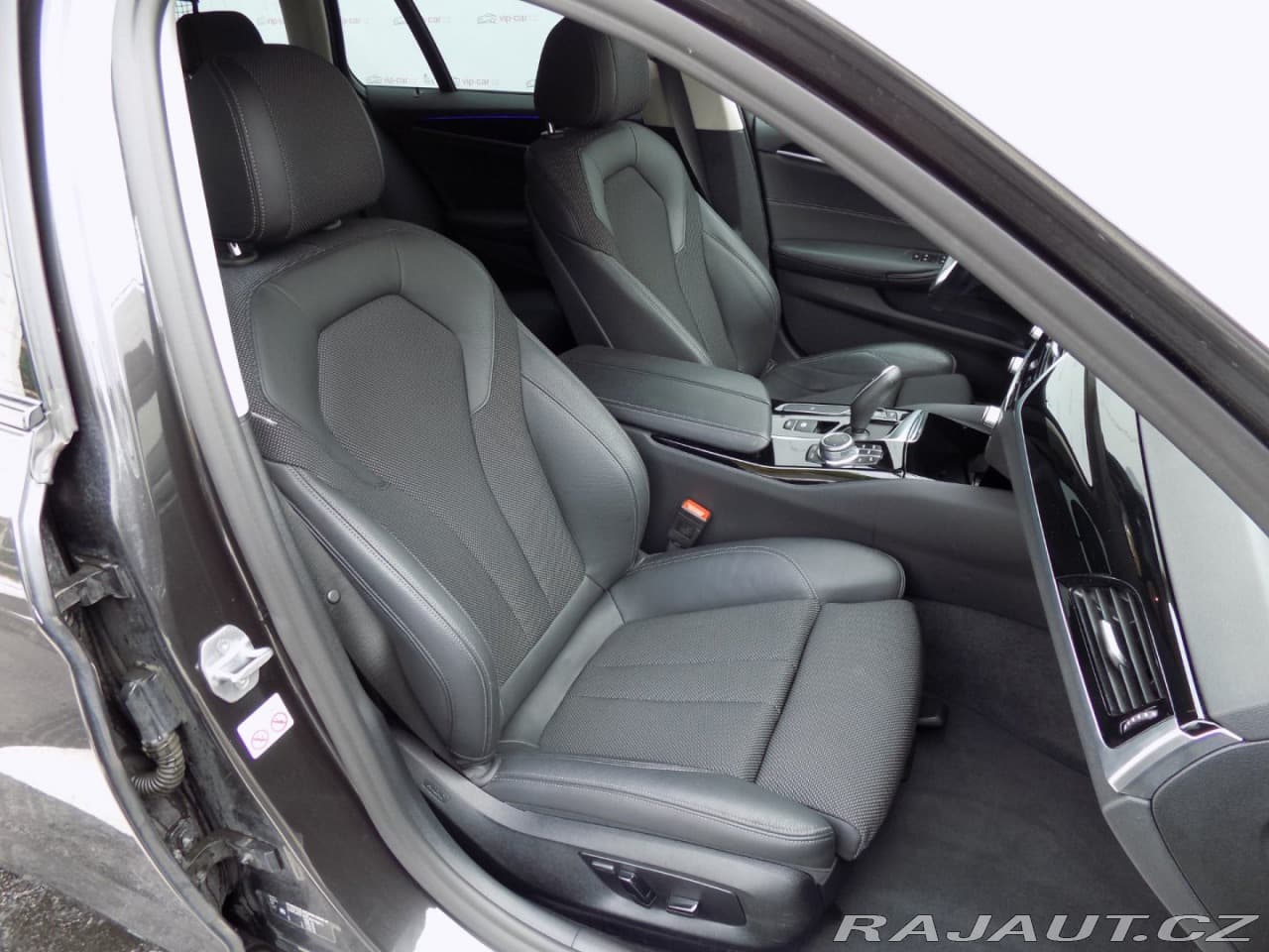 2019 BMW 5-Series - 18