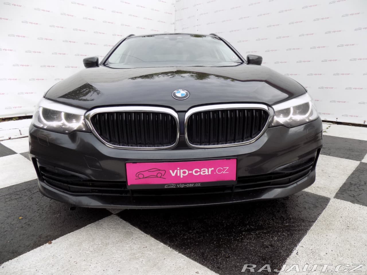 2019 BMW 5-Series - 5