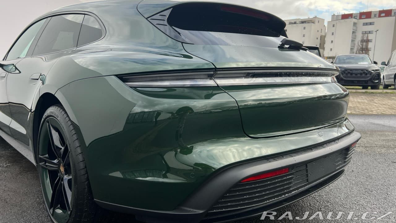 2024 Porsche Taycan - 14