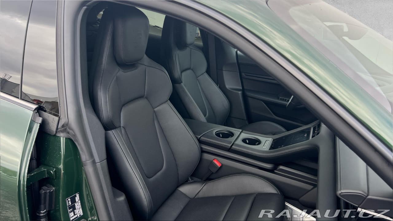 2024 Porsche Taycan - 17