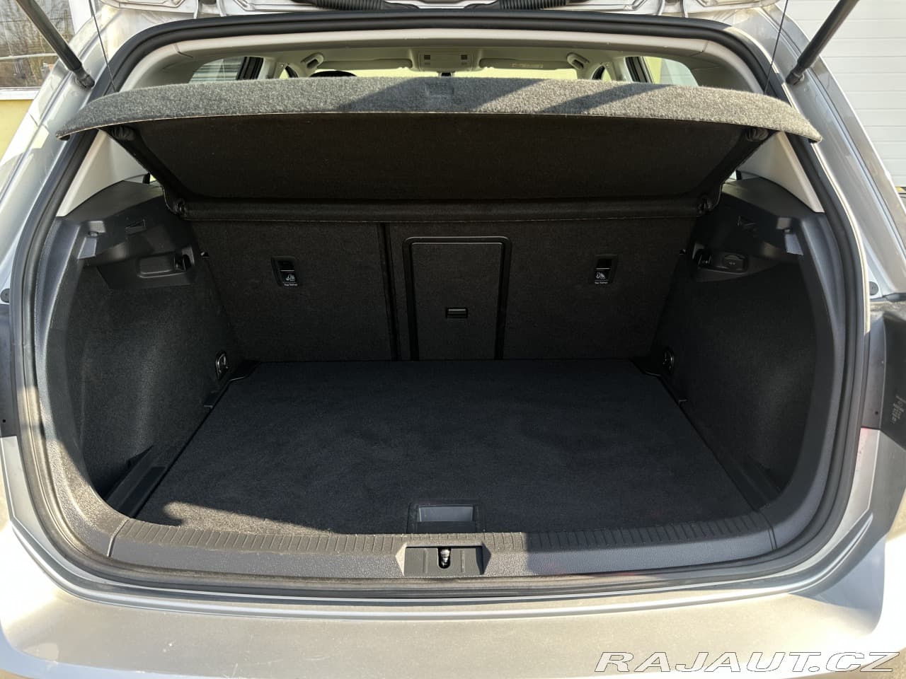 2020 Volkswagen Golf - 13