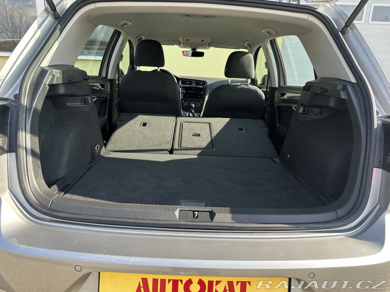 2020 Volkswagen Golf - 15