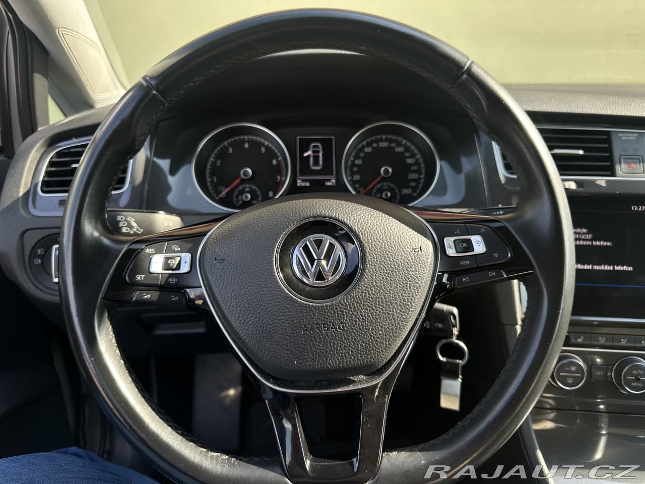 2020 Volkswagen Golf - 19