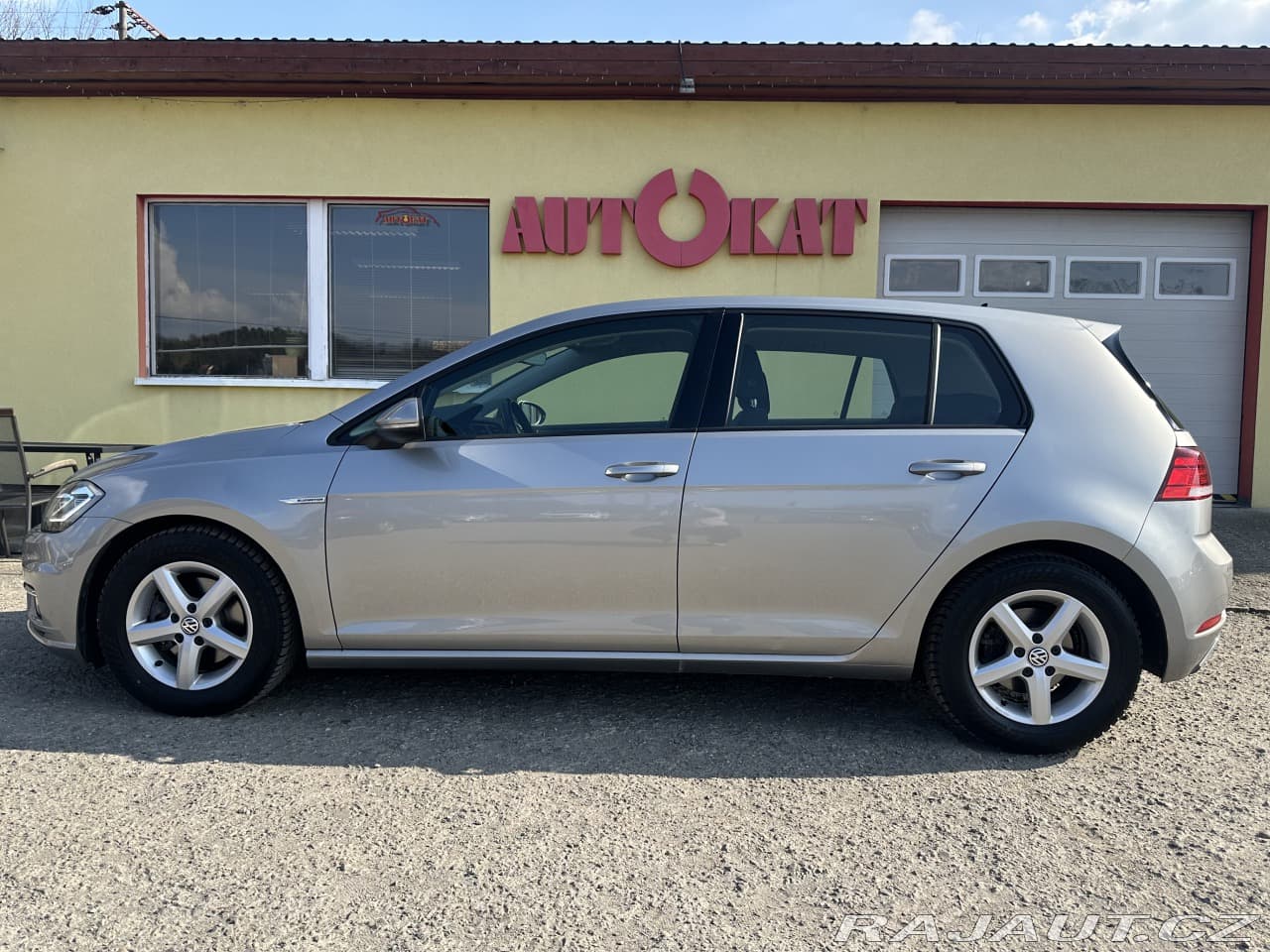 2020 Volkswagen Golf - 6