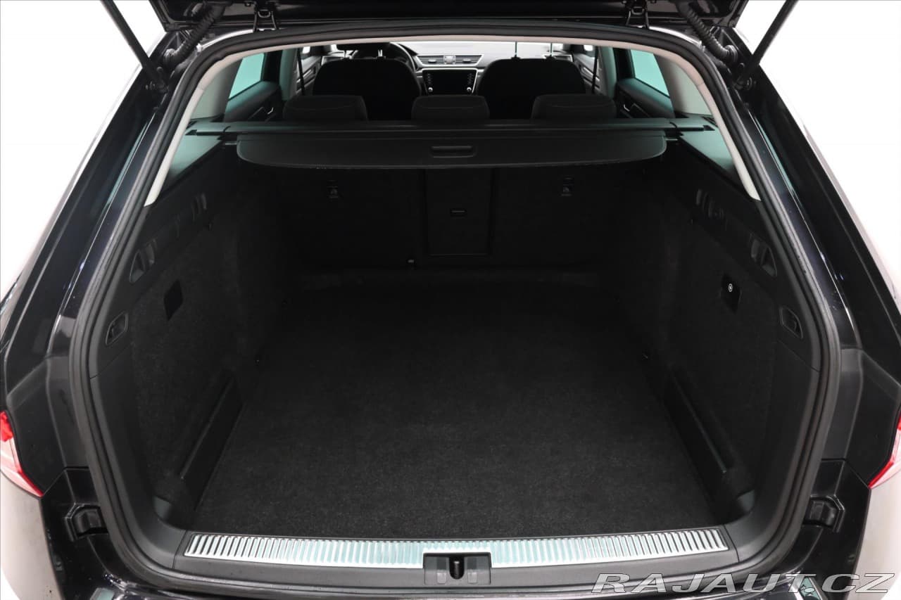 2021 Škoda Superb - 10