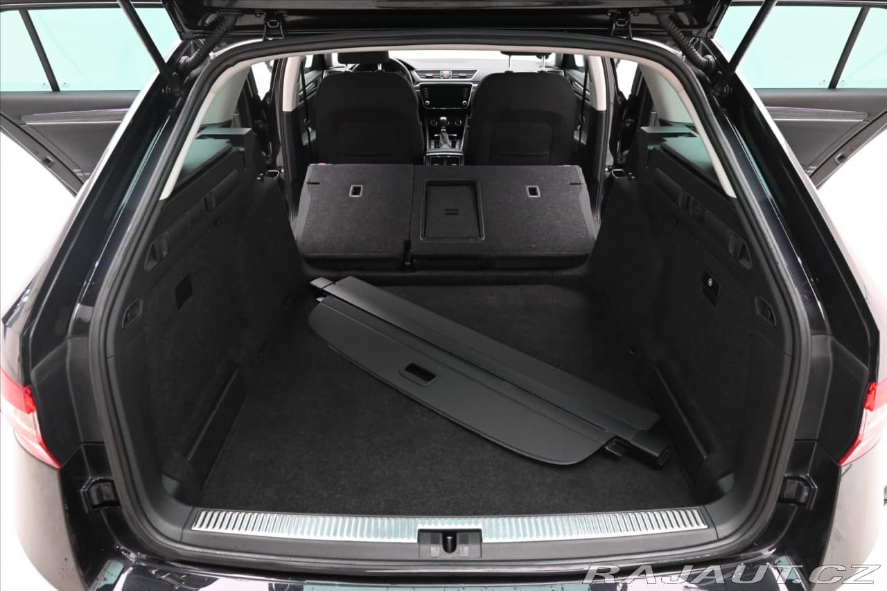 2021 Škoda Superb - 11