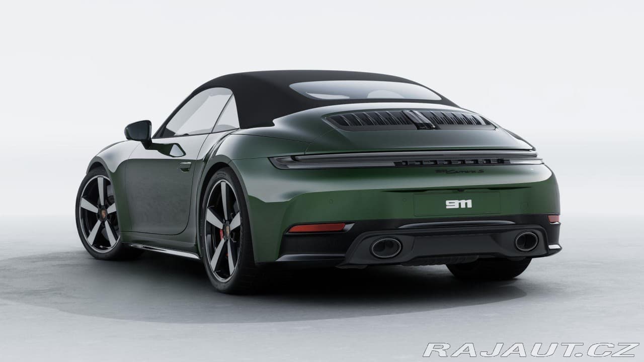 2025 Porsche 911 - 2