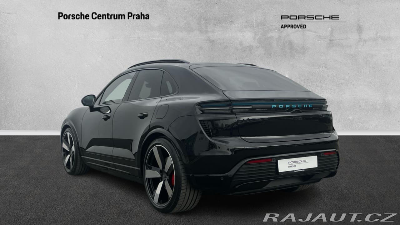 2025 Porsche Macan - 8