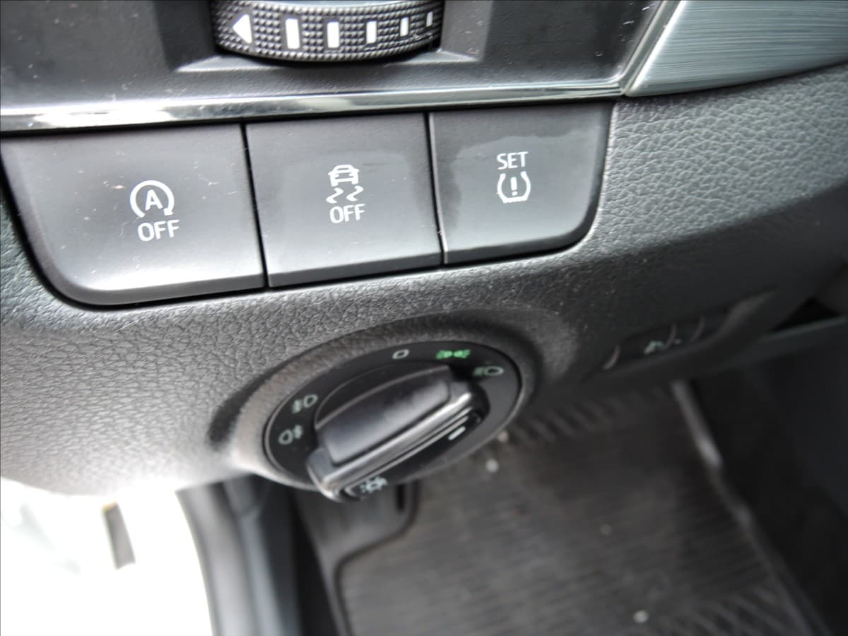 2015 Škoda Fabia - 12