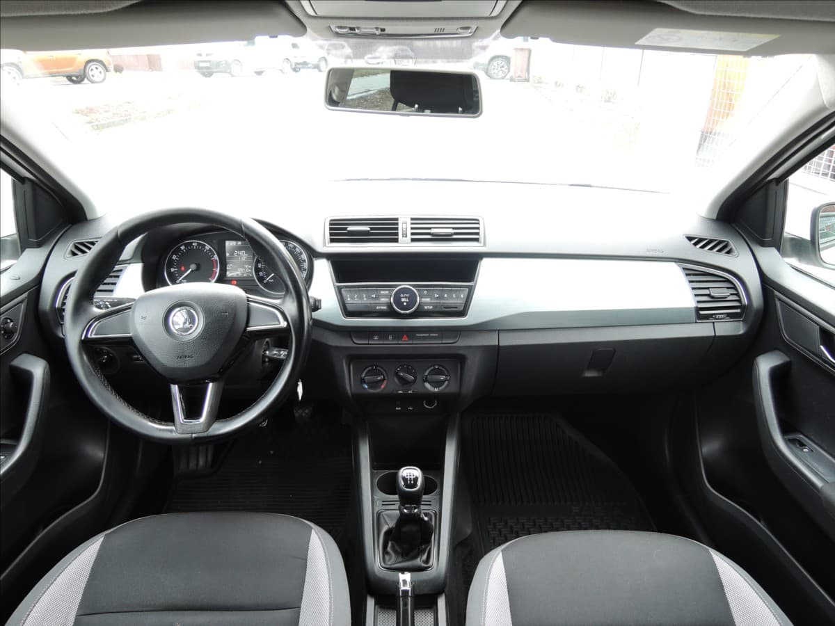 2015 Škoda Fabia - 13