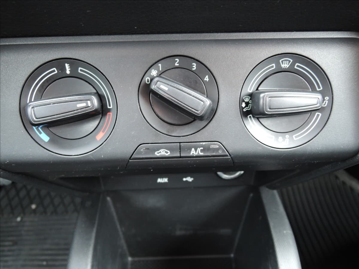 2015 Škoda Fabia - 19