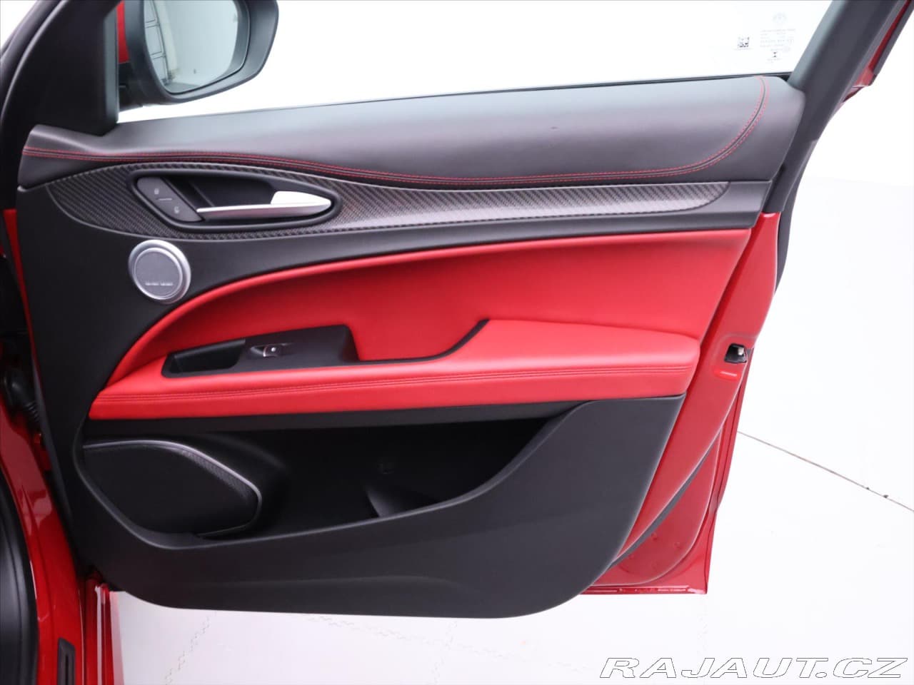 2020 Alfa Romeo Stelvio - 13