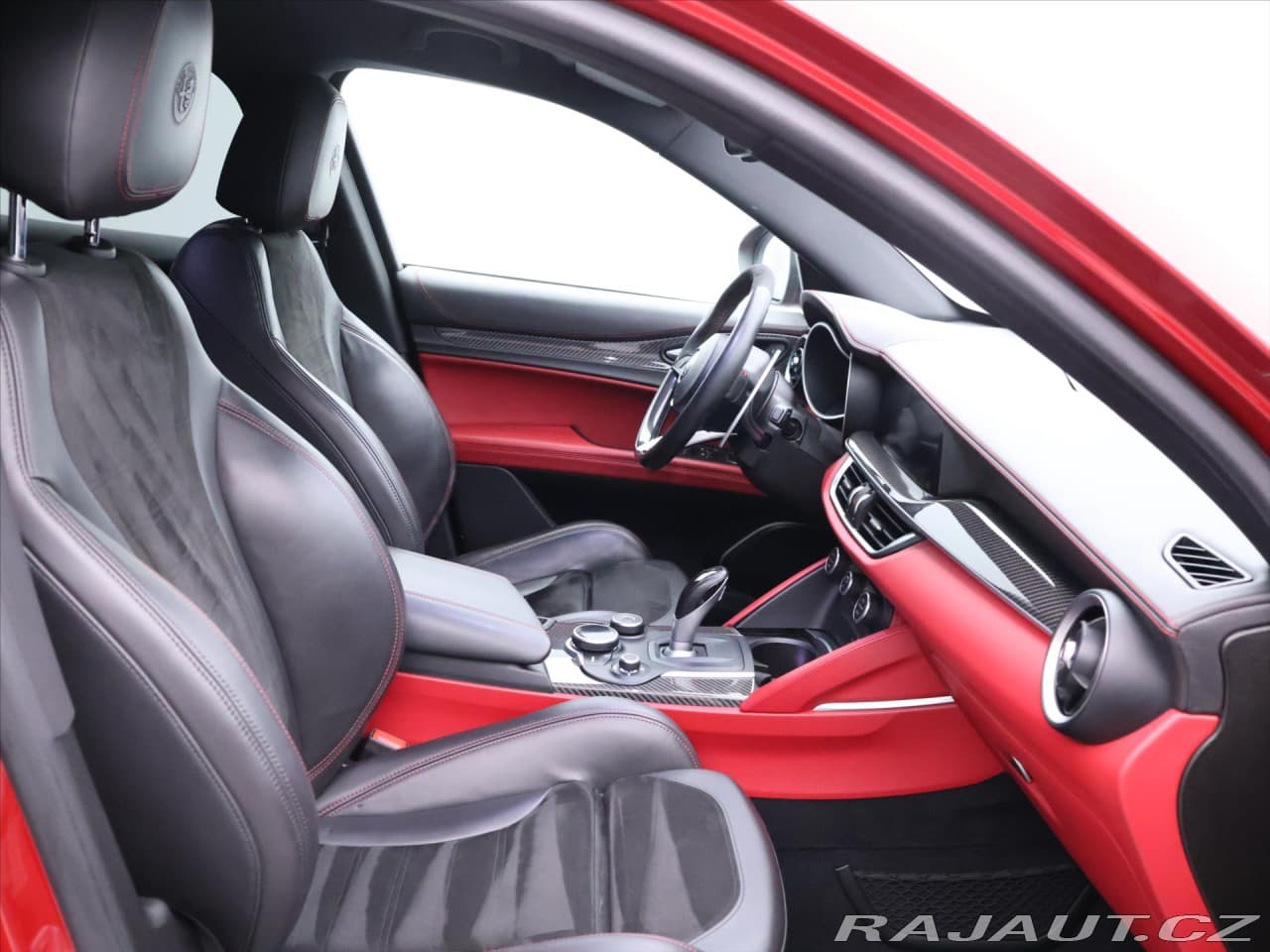 2020 Alfa Romeo Stelvio - 14