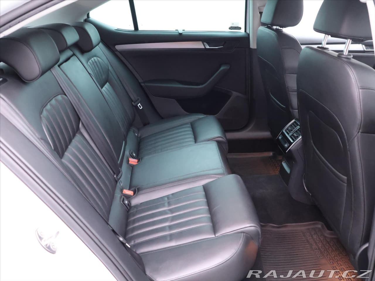 2018 Škoda Superb - 12