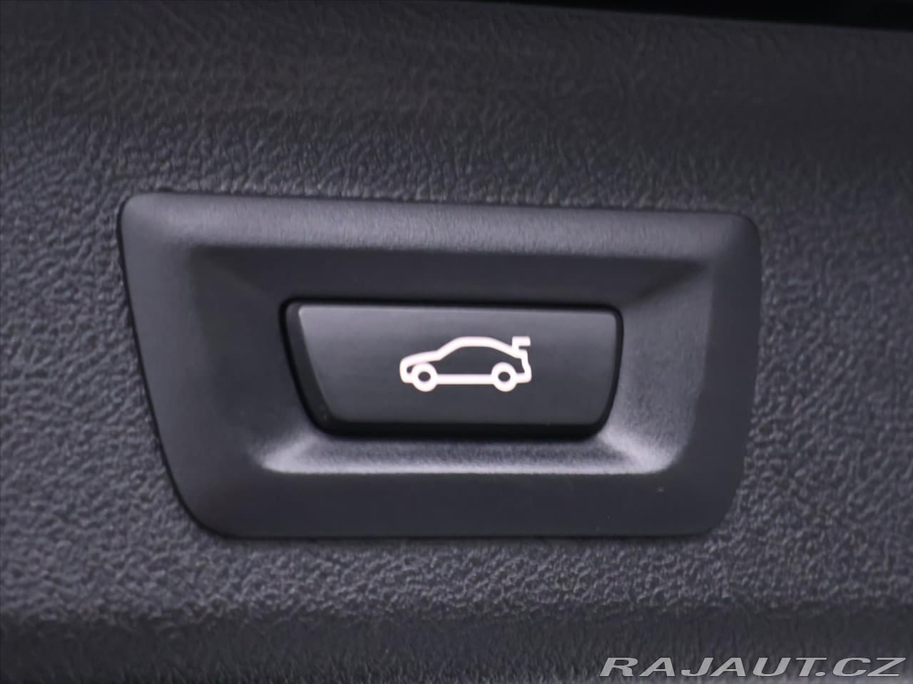 2019 BMW 5-Series - 11