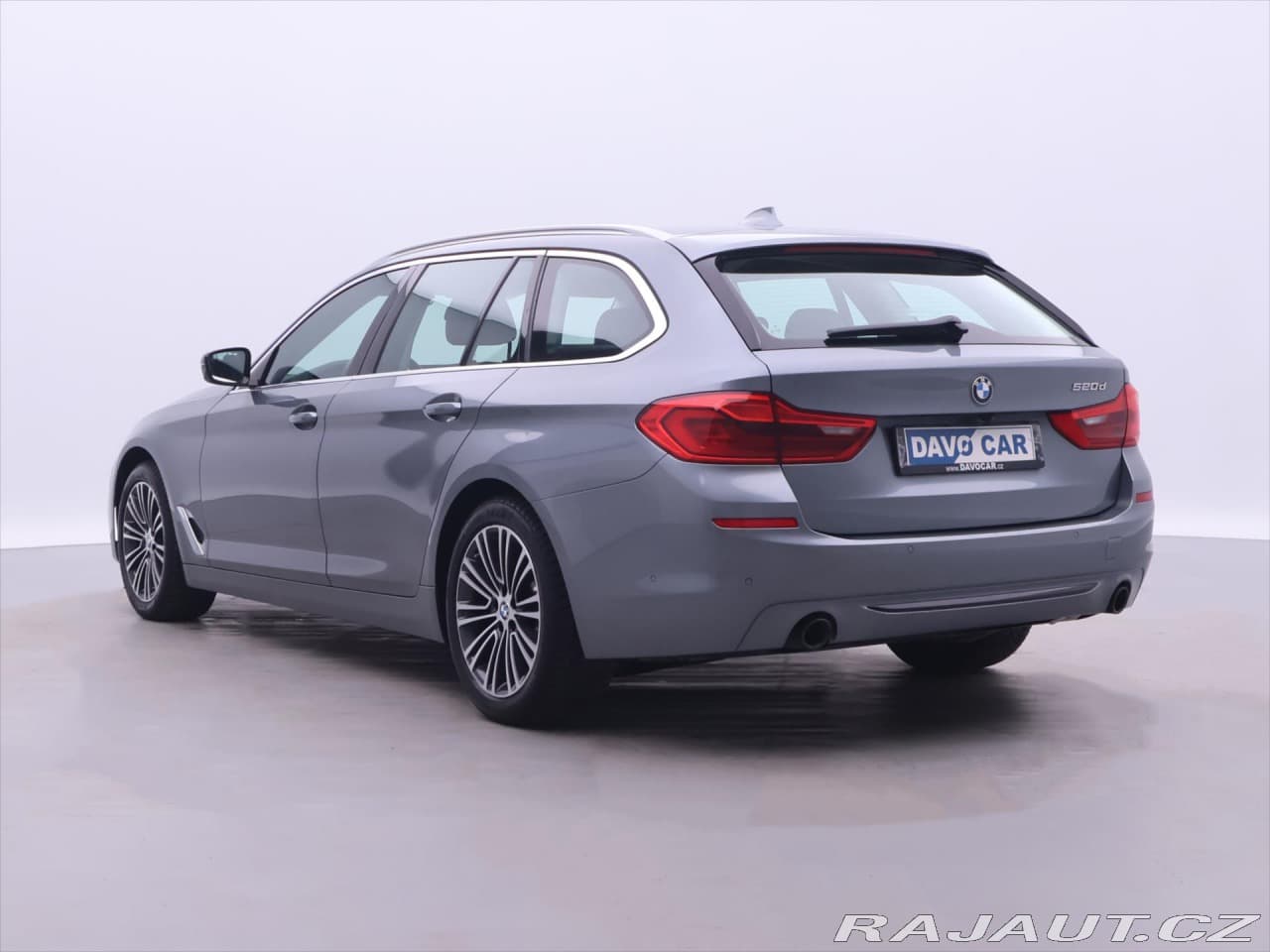 2019 BMW 5-Series - 5