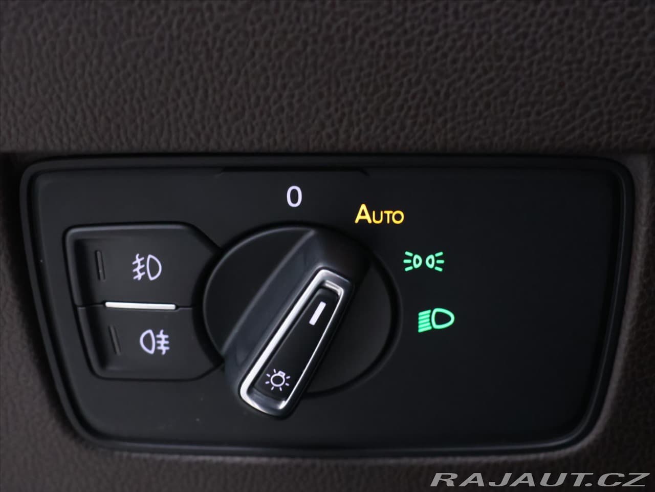 2016 Volkswagen Passat - 17