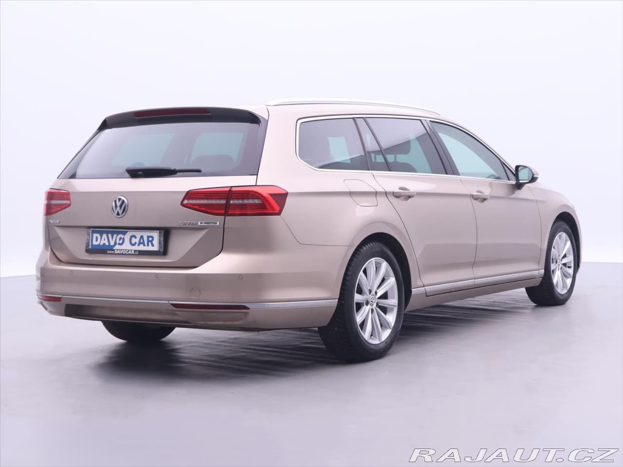 2016 Volkswagen Passat - 7