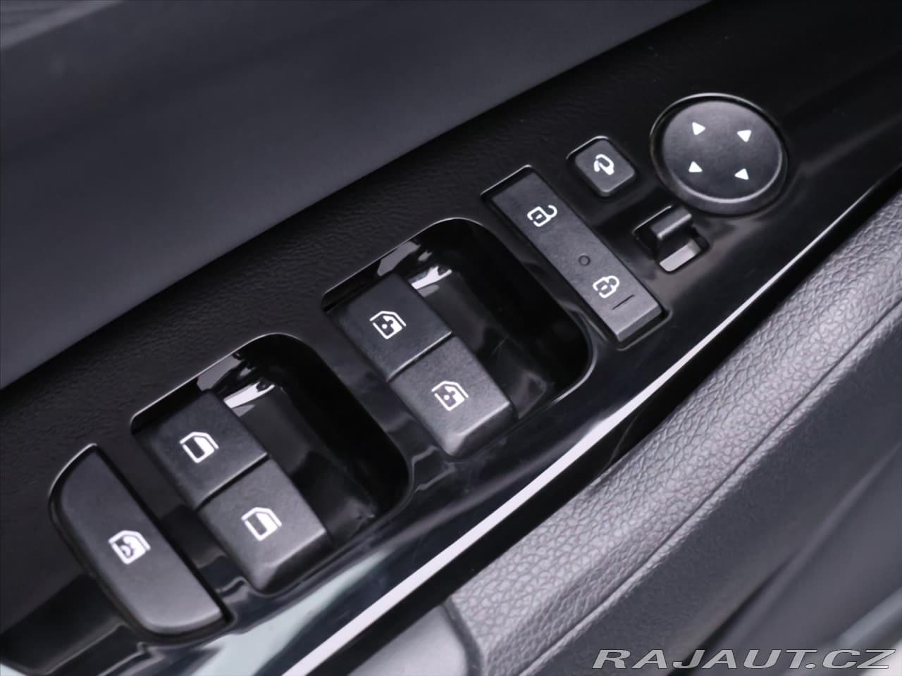 2023 Kia Sportage - 16