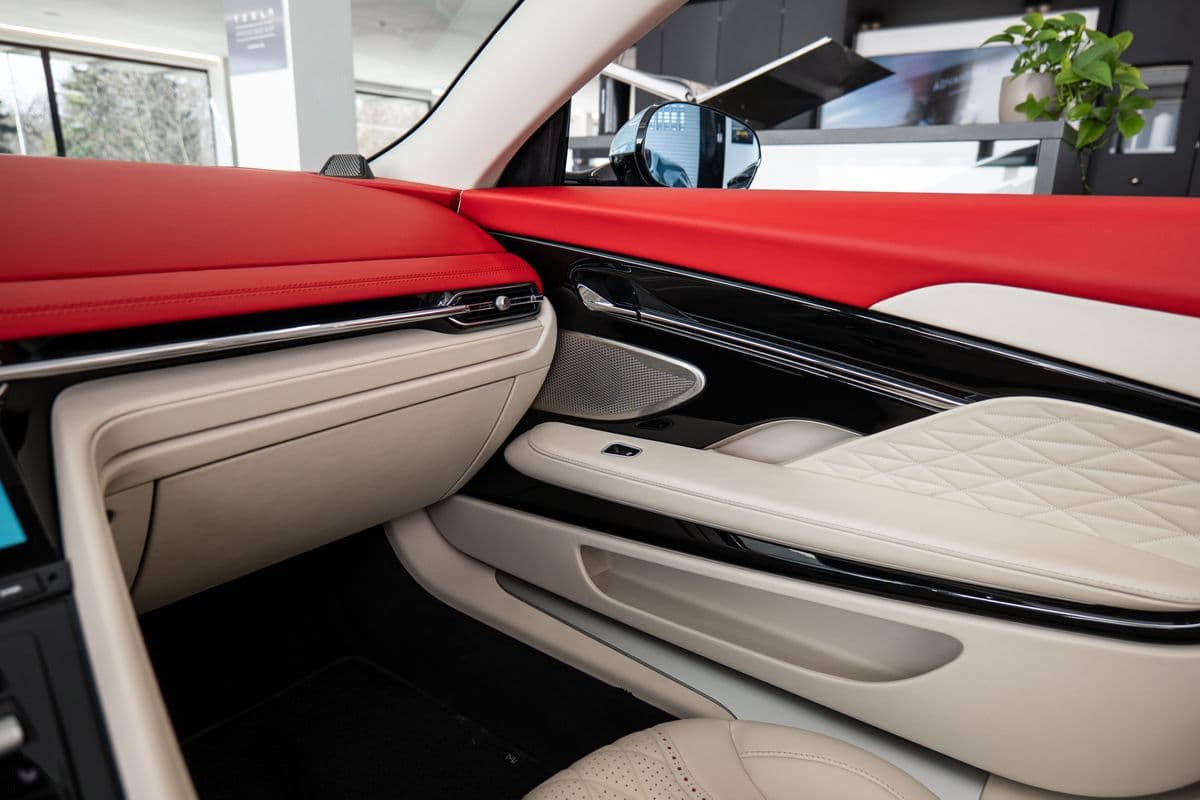 2024 Aston Martin Db12 - 15