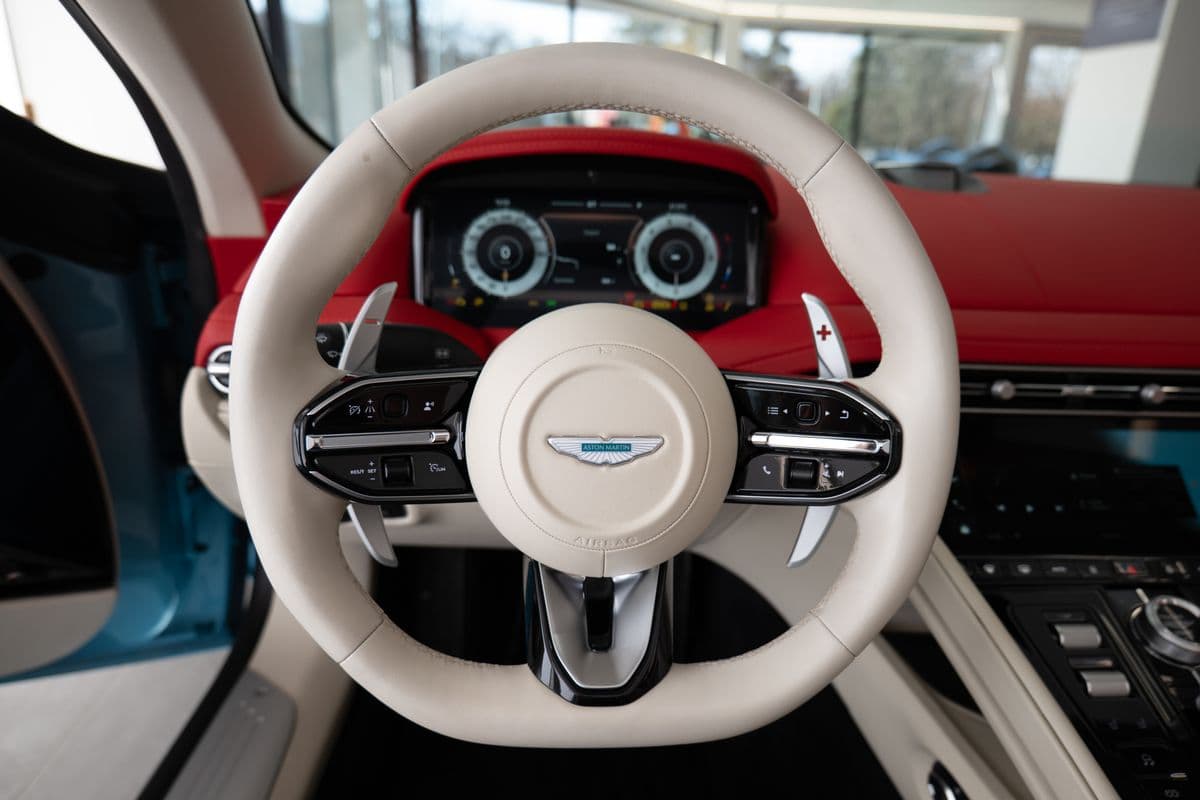 2024 Aston Martin Db12 - 6