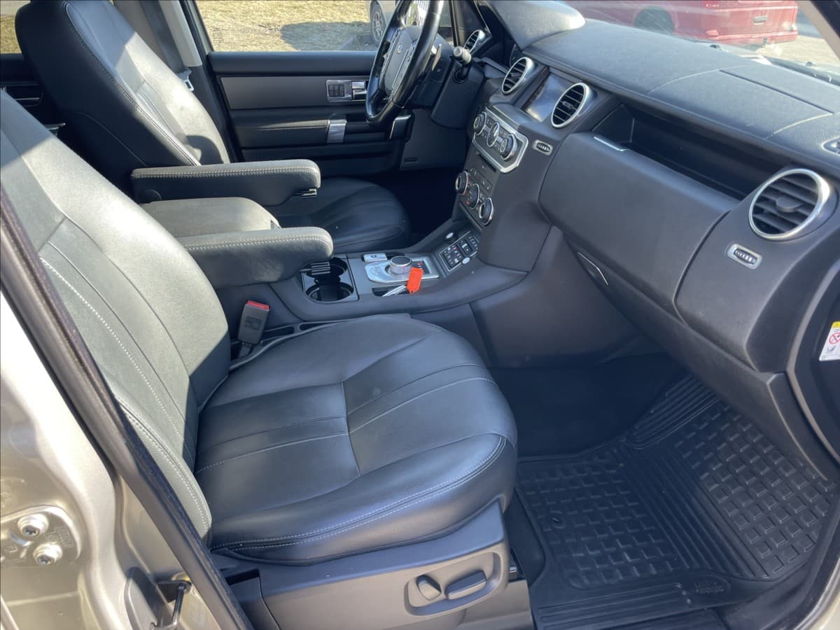 2014 Land Rover Discovery - 13