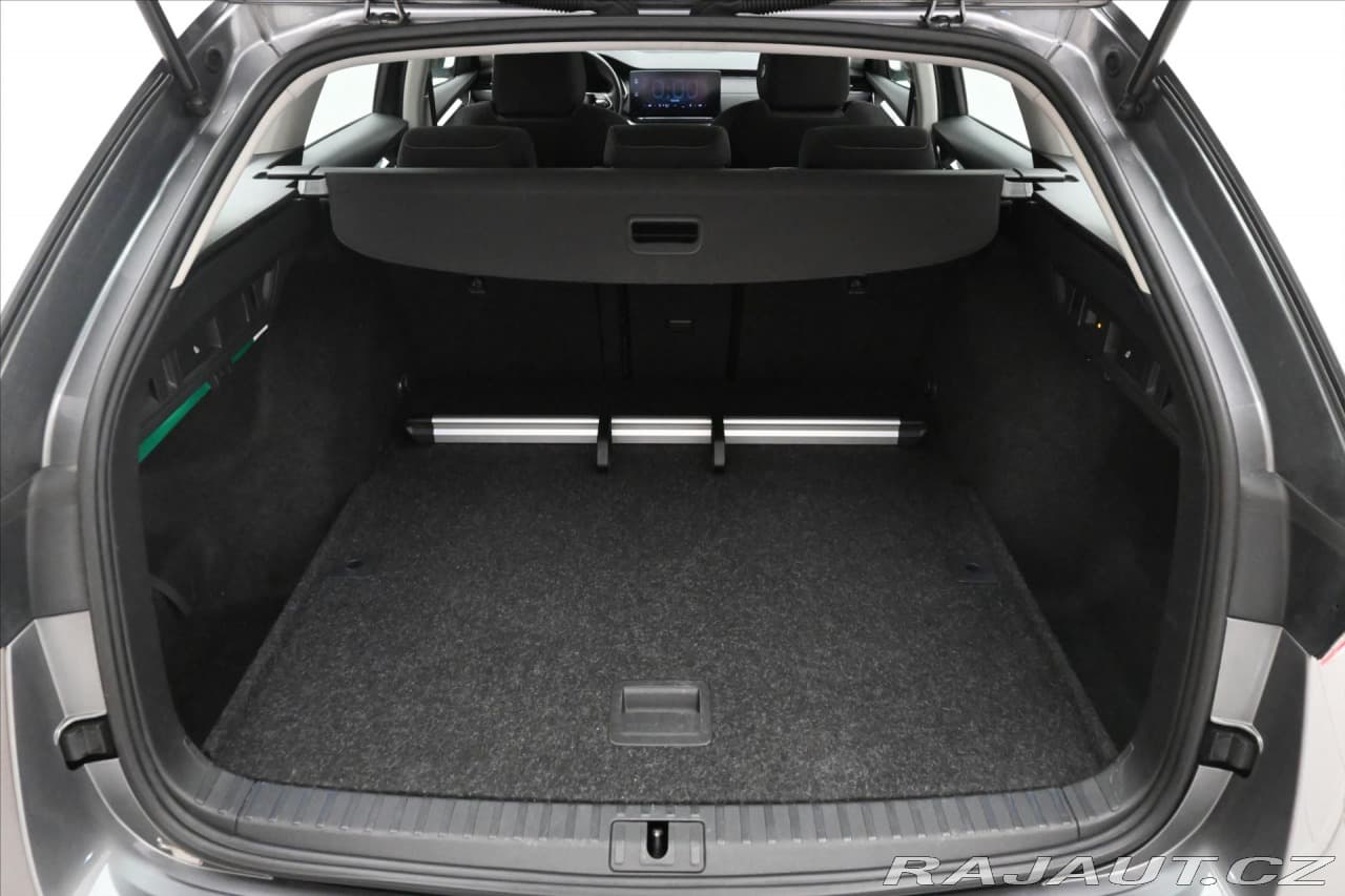 2023 Škoda Octavia - 10