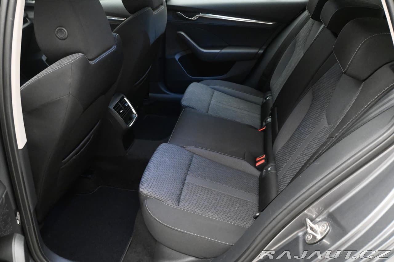 2023 Škoda Octavia - 14