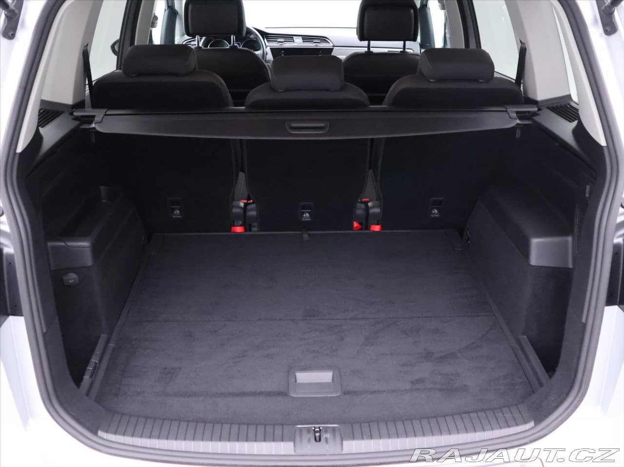 2020 Volkswagen Touran - 10