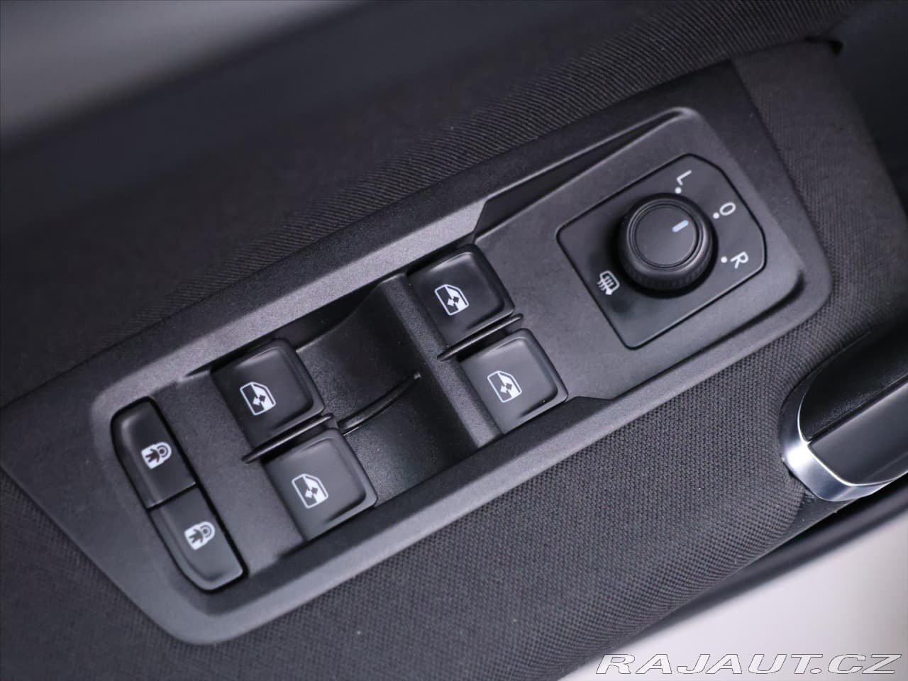 2020 Volkswagen Touran - 16