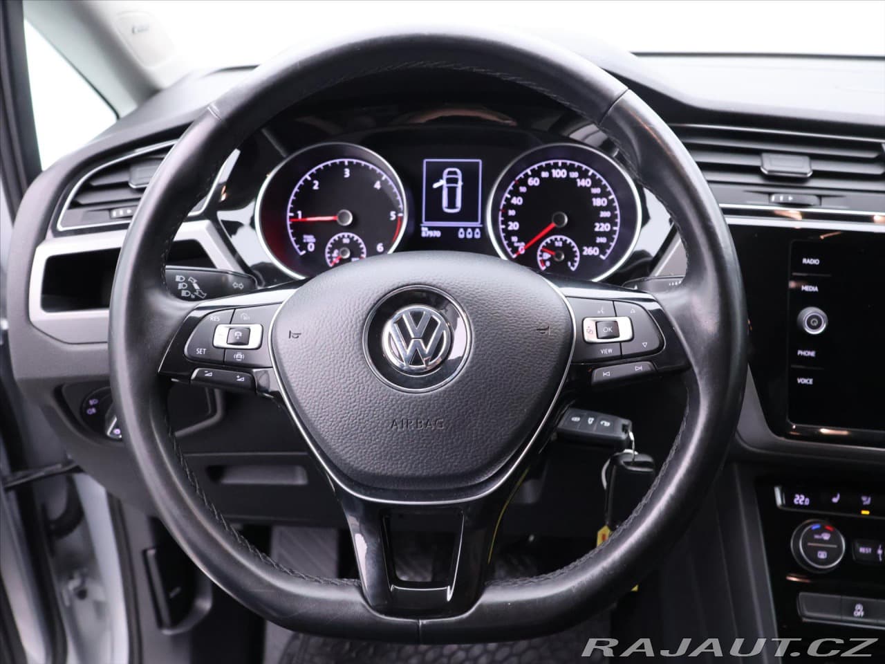 2020 Volkswagen Touran - 18