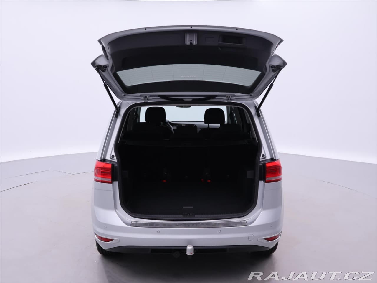 2020 Volkswagen Touran - 9