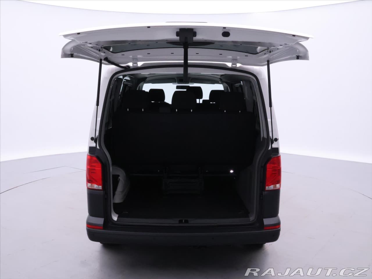 2022 Volkswagen Transporter - 9