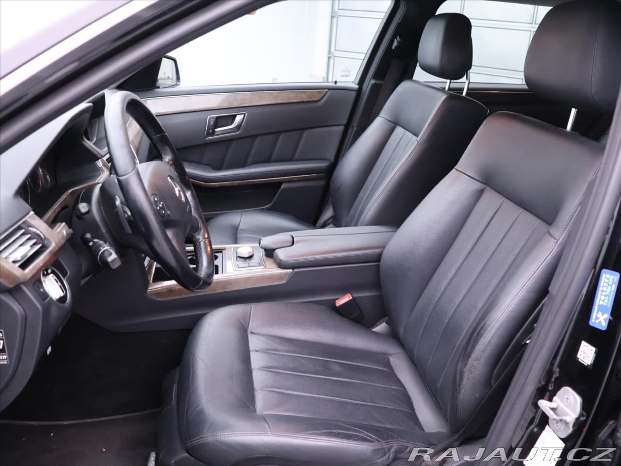 2009 Mercedes-Benz E-Class - 12