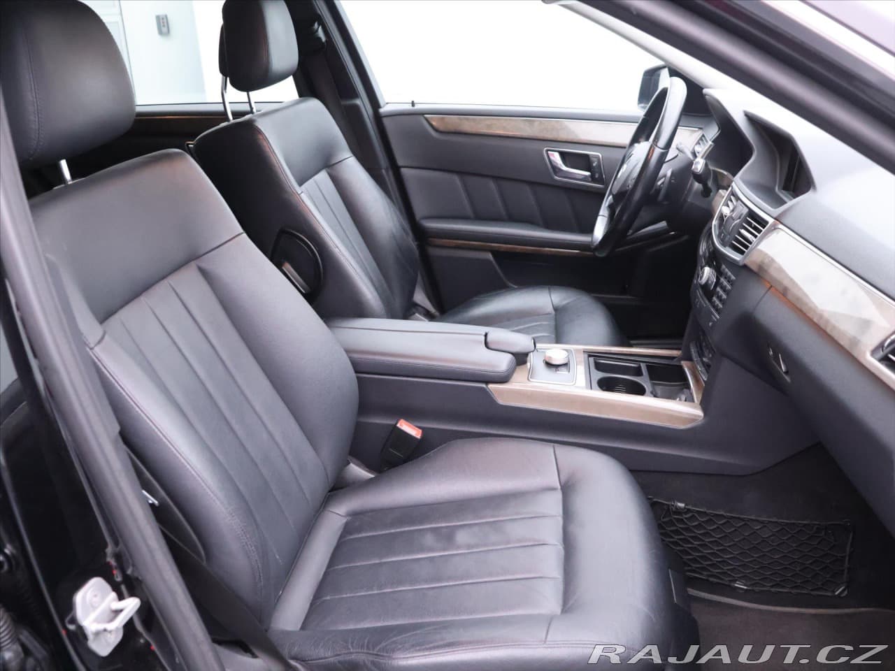 2009 Mercedes-Benz E-Class - 14