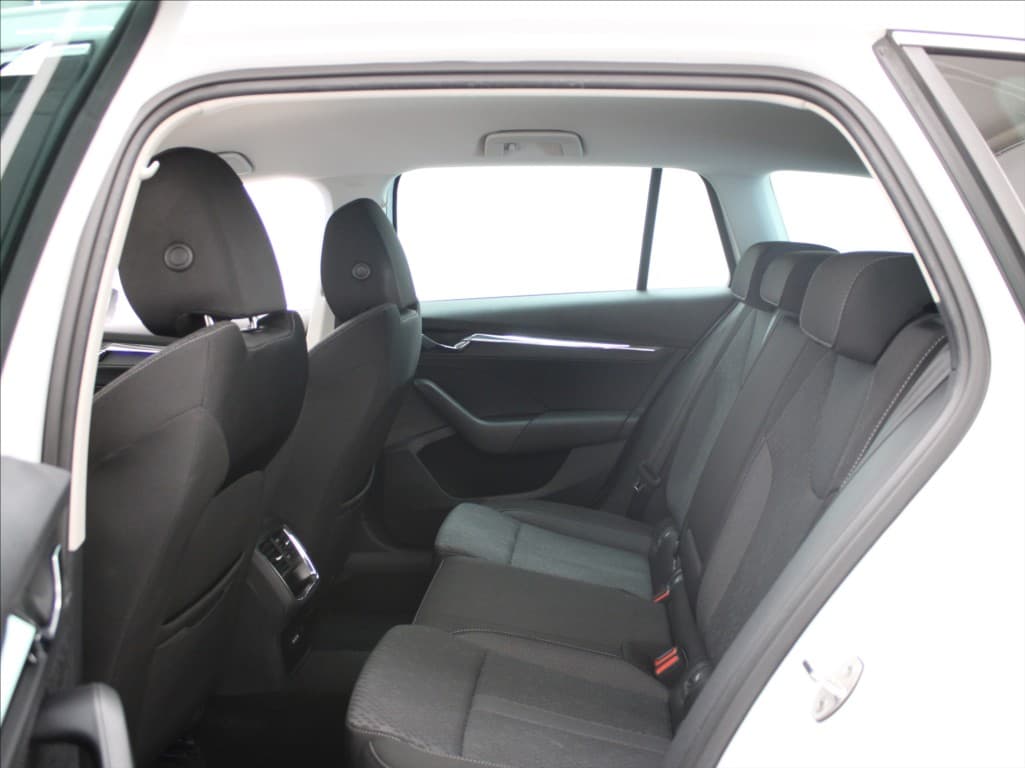 2022 Škoda Octavia - 7