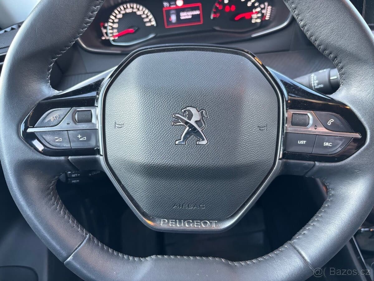 2021 Peugeot 2008 - 13